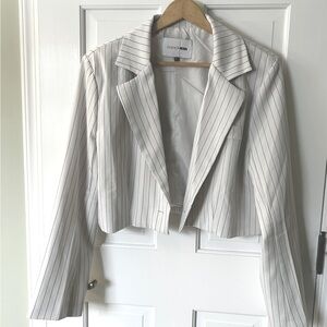 White Pinstriped Cropped Blazer – Women’s Size Large